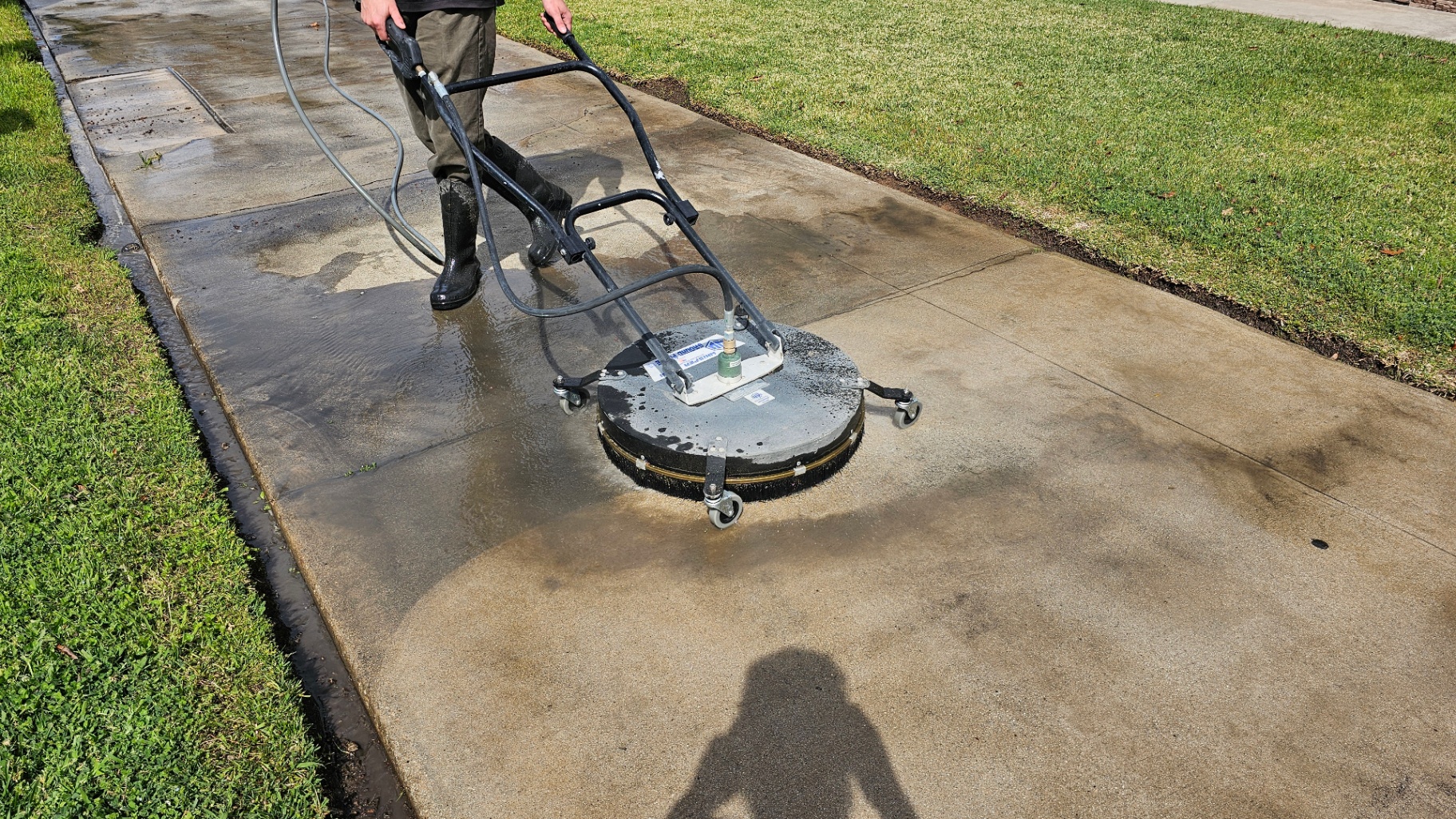 Pressure Washing by Transparent Solutions