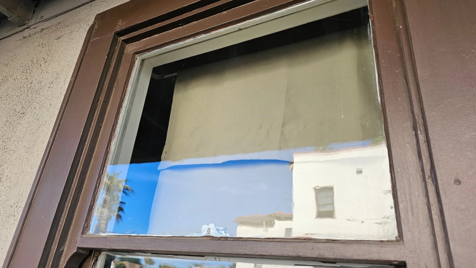 Same exterior window cleaned to a clear finish by Transparent Solutions