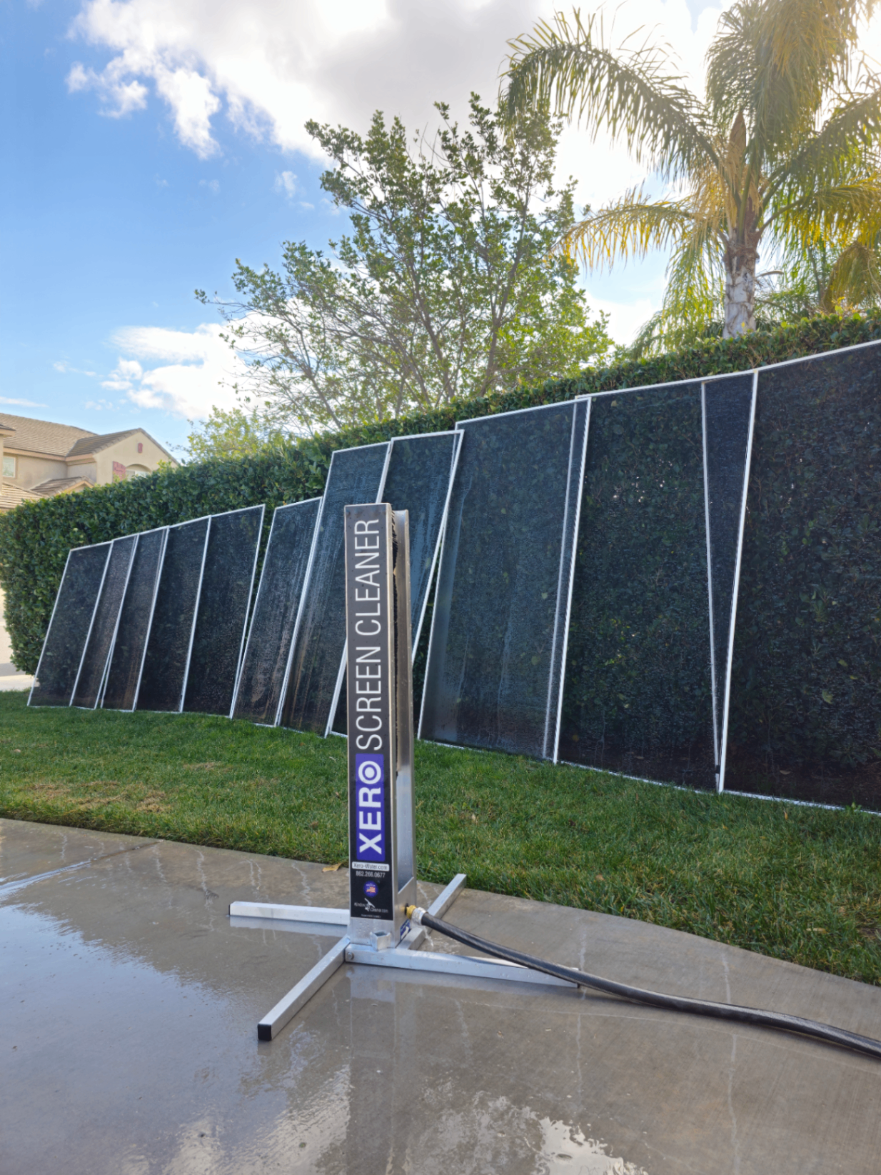 Screen Cleaning by Transparent Solutions
